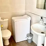 Lovely Cristianos Wifi, Cable Tv, Pool Apartment *