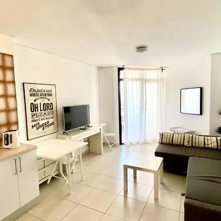 Apartment Lovely Cristianos Wifi, Cable Tv, Pool Arona (Tenerife)